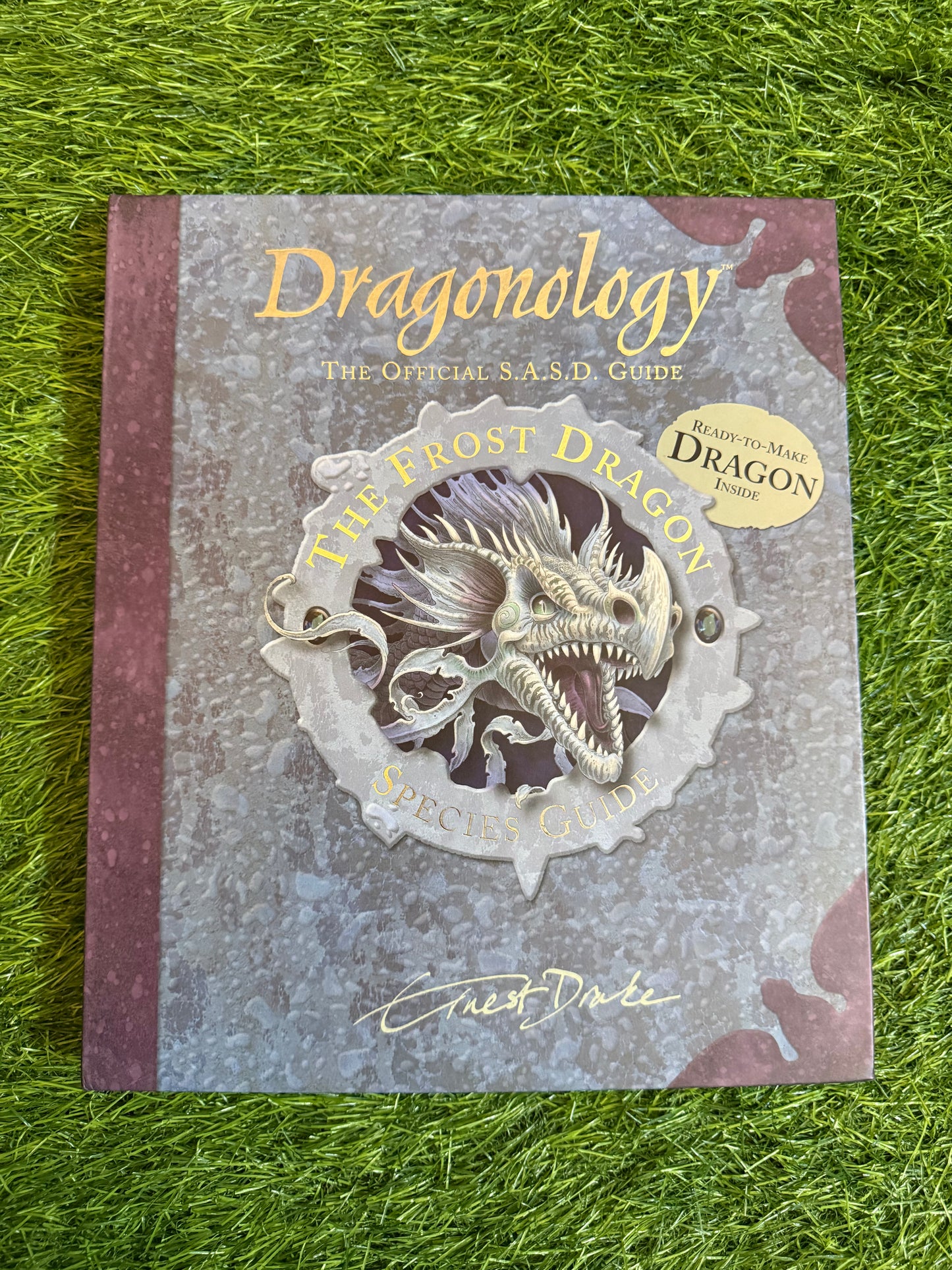 Dragonology: The Frost Dragon Book and Model Set: Tracking and Taming Dragons: Volume 2