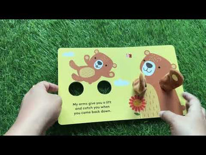 Hug Me Little Bear: Finger Puppet Book